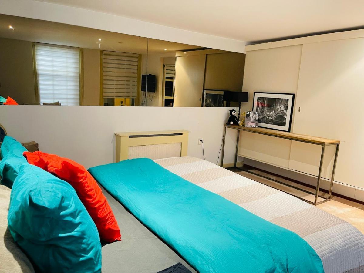 Red Light District B & B Canal View Amsterdam Bagian luar foto
