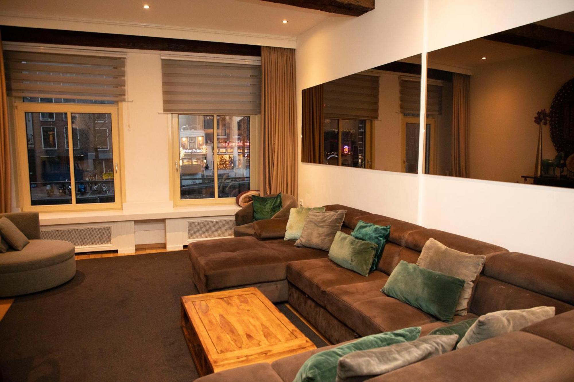 Red Light District B & B Canal View Amsterdam Bagian luar foto