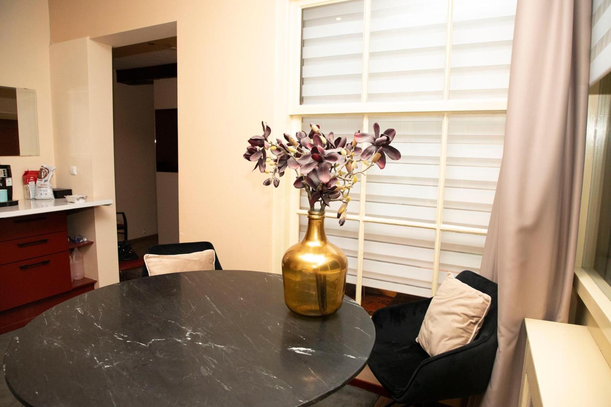 Red Light District B & B Canal View Amsterdam Bagian luar foto